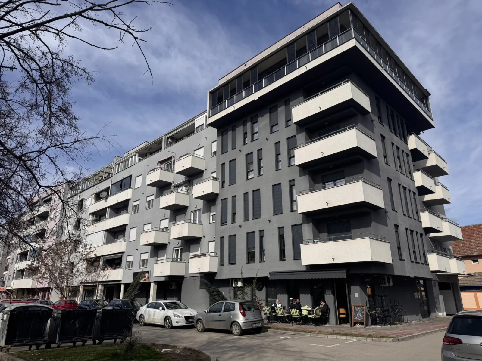 Zgrade u Vojvode Mišića 77, 79 i 81 u Šapcu